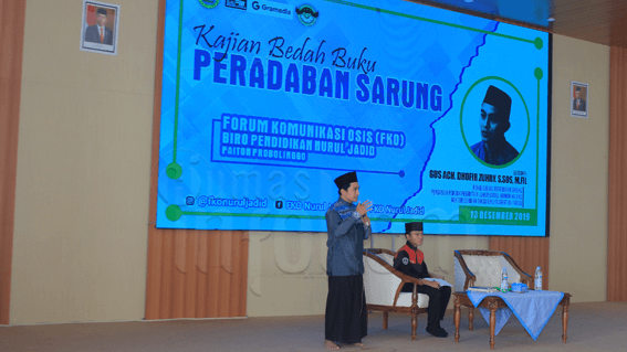 Gus Achmad Dhofir Zuhry saat menyampaikan materi