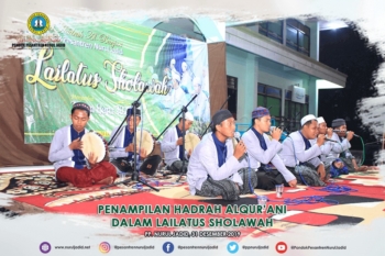 Penampilan Hadrah alqur'ani dalam acara Lailatus Sholawah