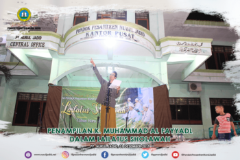 Penampilan puisi K. Muhammad Al fayyadl dalam Lailatus Sholawah