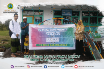 Serah terima bantuan wakaf Alat Permainan Edukatif (APE) Lazizkaf untuk TK Ceria Karanganyar