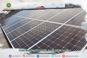 Potret panel surya di lantai 4 masjid