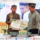Pemberian Piagam serta Piala kepada 10 Grub Terbaik dan Best Jinggle