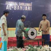 Penabuhan Bass Drumb saat Pembukaan FESBAN