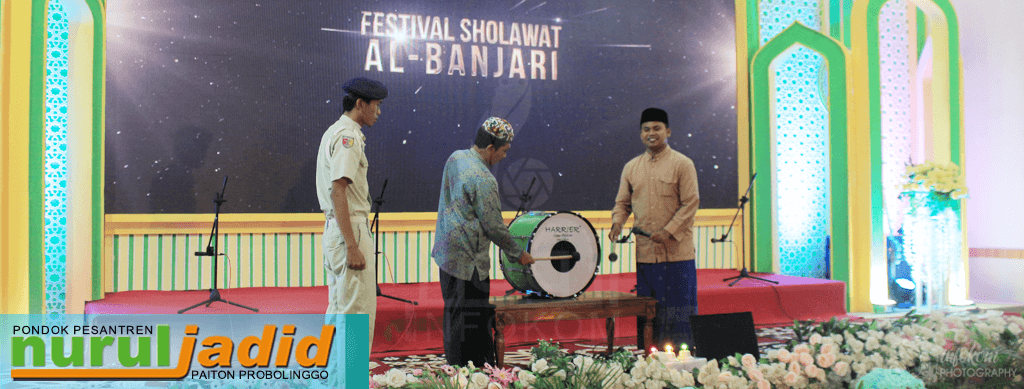 Penabuhan Bass Drumb saat Pembukaan FESBAN