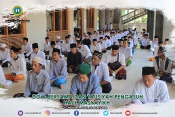 Doa Bersama dan Tausiyah Pengasuh dalam rangka Haul Masyayikh ke 71